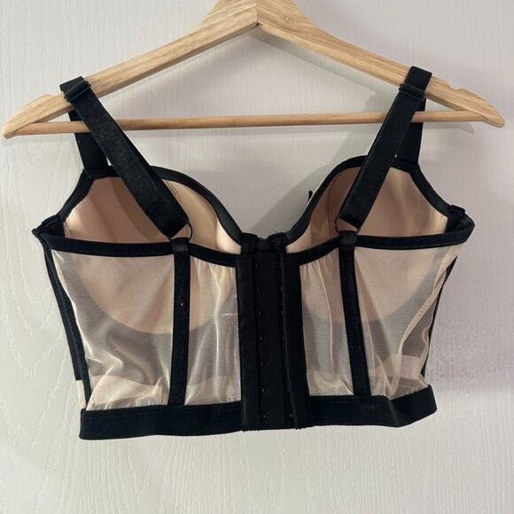 Victoria's Secret Black Velvet Floral Applique Long Line Demi Bra Size 36D - Picture 5 of 7